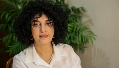 Narges Mohammadi. Família da Nobel da Paz denuncia "espancamentos" durante detenção