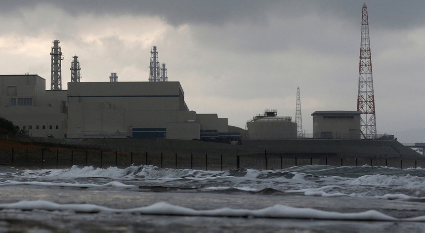 Sismo de 7.6 atinge nordeste do Japão e obriga a alerta de tsunami