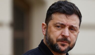 Ucrânia envia plano de paz revisto aos EUA enquanto Trump fala com líderes europeus