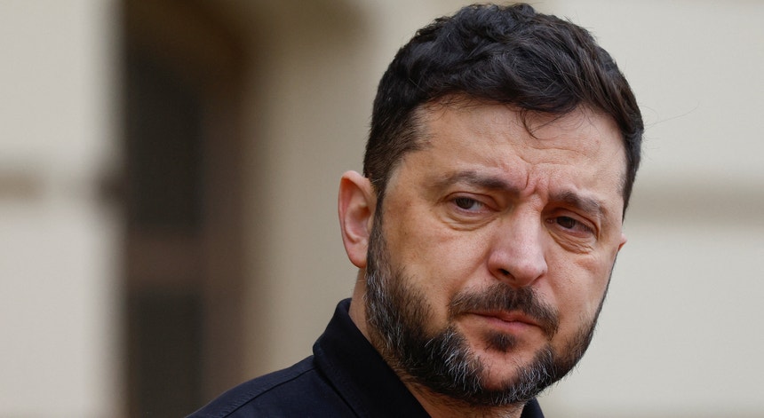 Ucrânia envia plano de paz revisto aos EUA enquanto Trump fala com líderes europeus