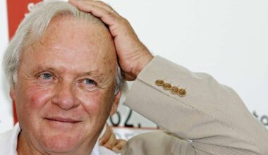 Anthony Hopkins celebra 50 anos sóbrio e relembra apagão alcoólico dirigindo: “Quase morri”