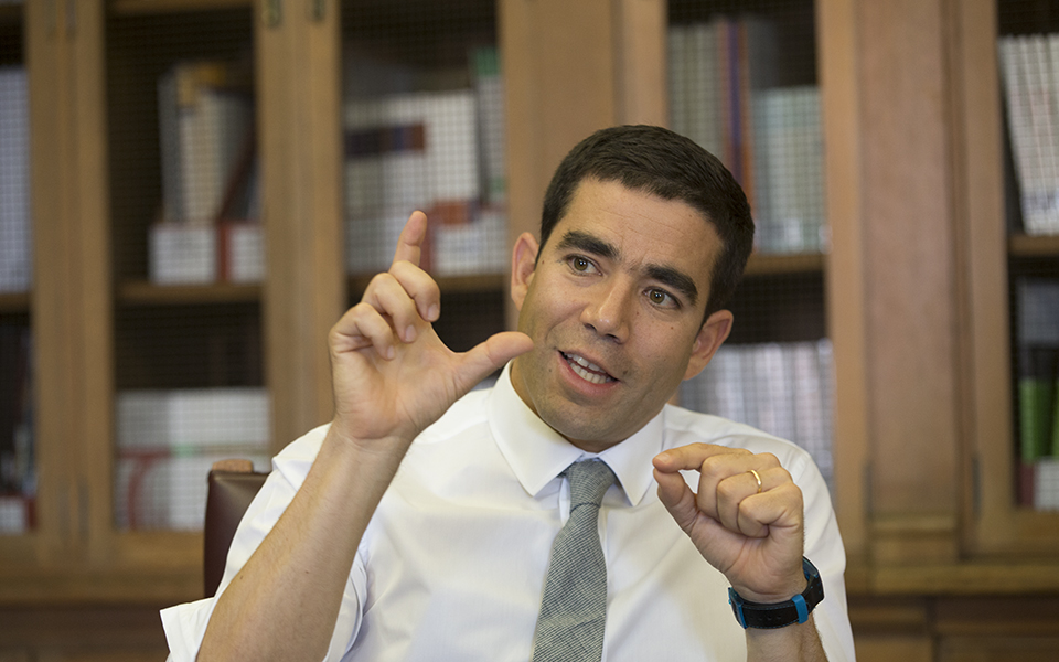 Leitão Amaro poupa mais de 1.100 euros no IMI por decisão da Autoridade Tributária