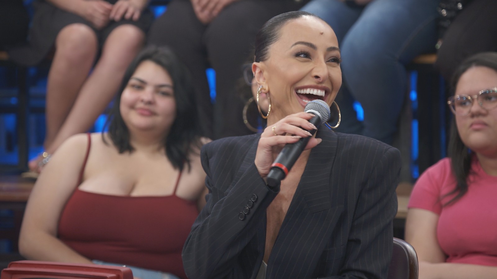 O sorriso de Sabrina Sato — Foto: Divulgação TV Globo