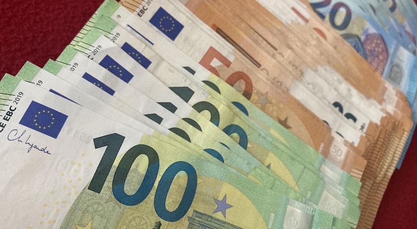 Excedente do Estado sobe para 2.836 milhões de euros até novembro