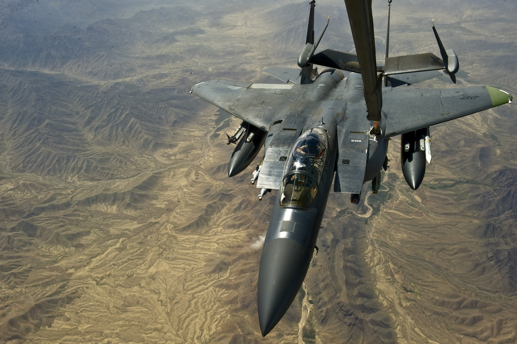 EUA lançam ataque maciço contra Estado Islâmico. "Vamos continuar"