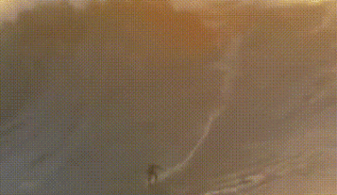 Britânica surfa onda gigante em Nazaré e pode superar recorde mundial feminino da brasileira Maya Gabeira; veja vídeo