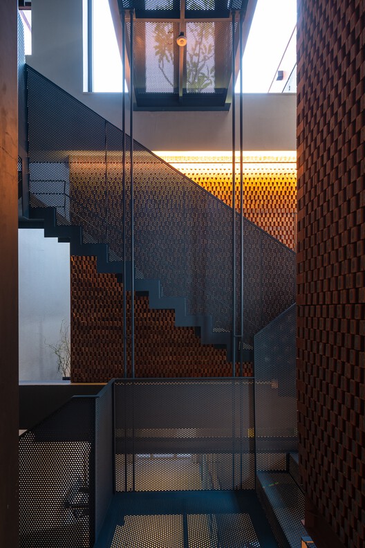  Casa B.RED / TOOB STUDIO - Imagem 24 de 38