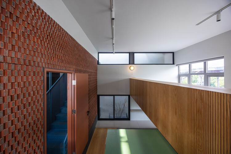  Casa B.RED / TOOB STUDIO - Fotografia de Interiores, Madeira, Vidro