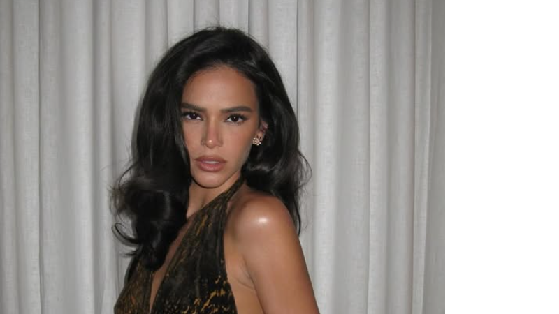 Bruna Marquezine muda de visual e aposta em procedimento de "sereia"; veja