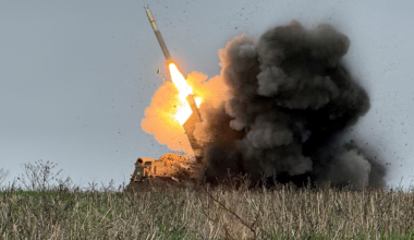 Rússia nega recrutamento no Irão para combater na Ucrânia