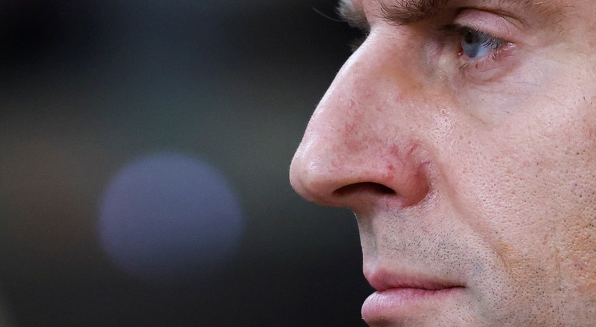 Macron anuncia construção de novo porta-aviões francês para substituir o Charles de Gaulle