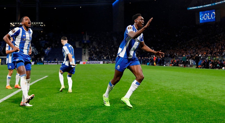 FC Porto vence e garante continuidade na Liga Europa