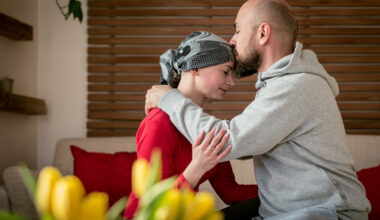 Novo tratamento radical elimina o cancro em 64% dos doentes com leucemia incurável