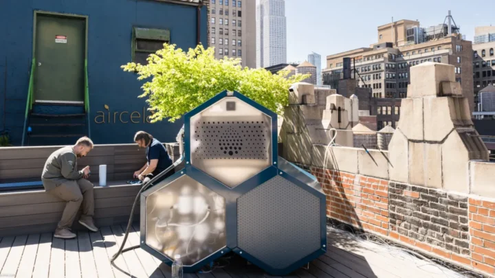 Imagem máquina que transforma o dióxido de carbono em gasolina