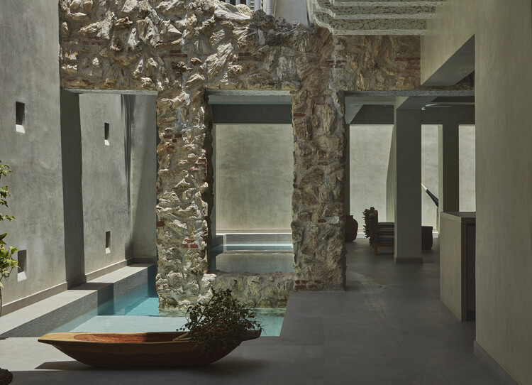 Casa Azurra la Carbonera / Vladimir Caballero + Lorena Pulecio - Imagem 1 de 20