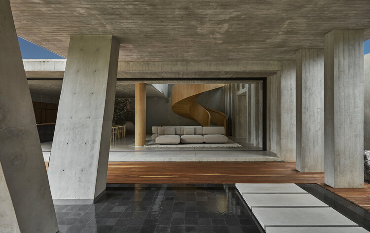 Casa Haras / Cinco Sólidos - Imagem 1 de 29