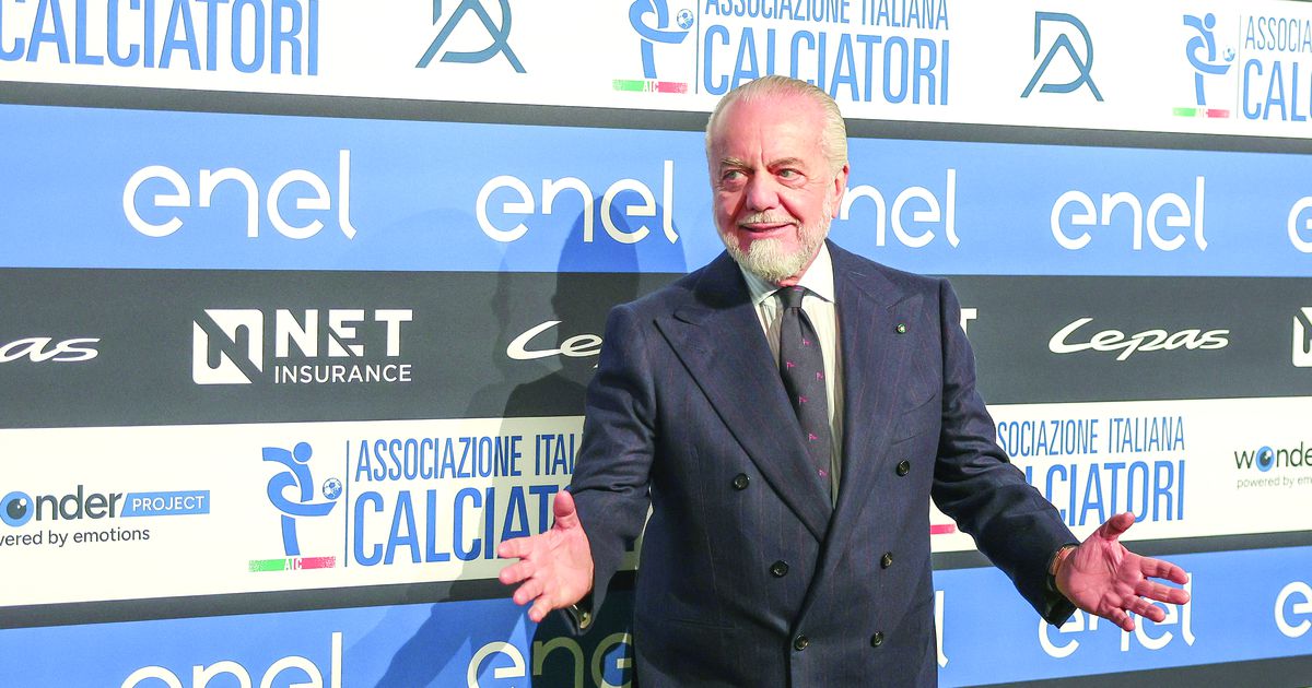 Presidente do Nápoles pisca o olho a Mourinho