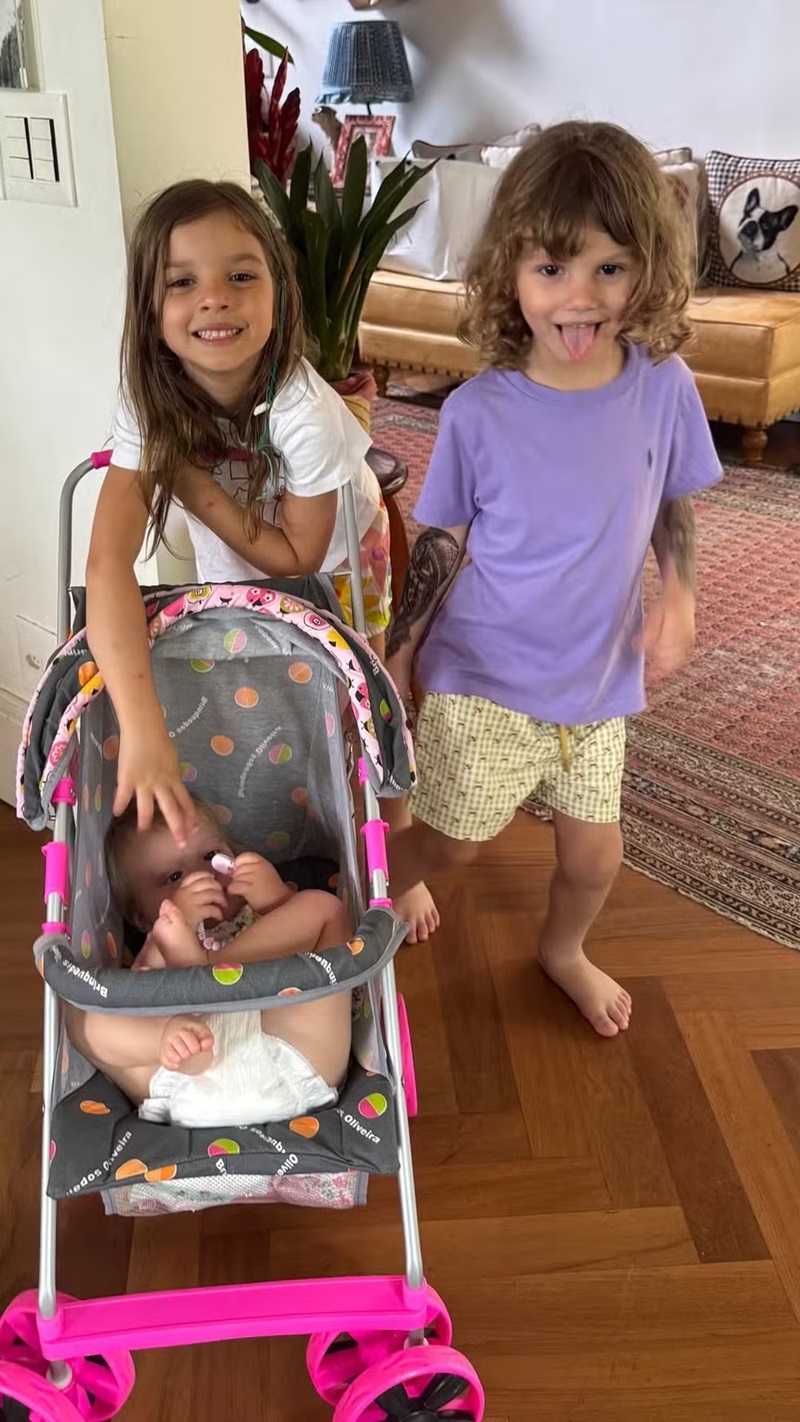Os filhos de Laura Neiva e Chay Suede - Foto: Instagram @neivalaura