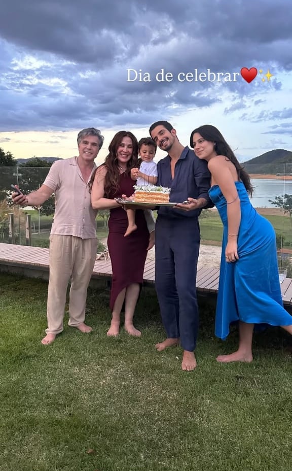 Claudia Raia mostra a comemoração de seu aniversário