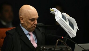 Estados Unidos levantam sanções contra juiz que preside caso de Bolsonaro