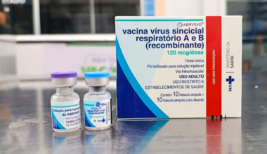 Ceará recebe 29 mil doses da vacina contra o vírus sincicial respiratório (VSR) e inicia distribuição para as Regionais de Saúde