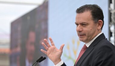 Montenegro garante que meta dos 1600 euros de salário mínimo "é realista"