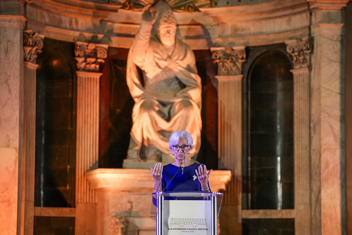 Lagarde diz que travagem nos salários é crucial para manter as taxas de juro em mínimos de 2% - Diário de Notícias