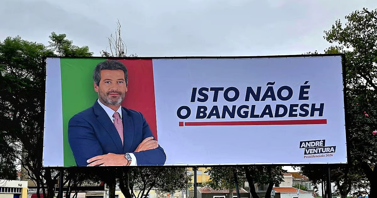 André Ventura vai responder em tribunal por causa de cartazes sobre Bangladesh e ciganos na "qualidade de réu"
