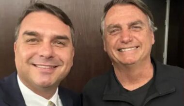 Flávio Bolsonaro é escolhido por Jair para disputar presidência