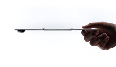 Galaxy Z TriFold revoluciona mercado e desafia liderança da Apple