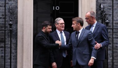 Zelensky diz que não há acordo sobre cedências territórios nas negociações de paz