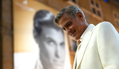 George Clooney vive crise de identidade em novo filme da Netflix