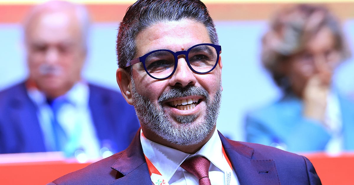 Novo presidente propõe aumento salarial para autarcas e funcionários