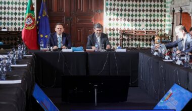 Governo aprova subida do salário mínimo para 920 euros em 2026