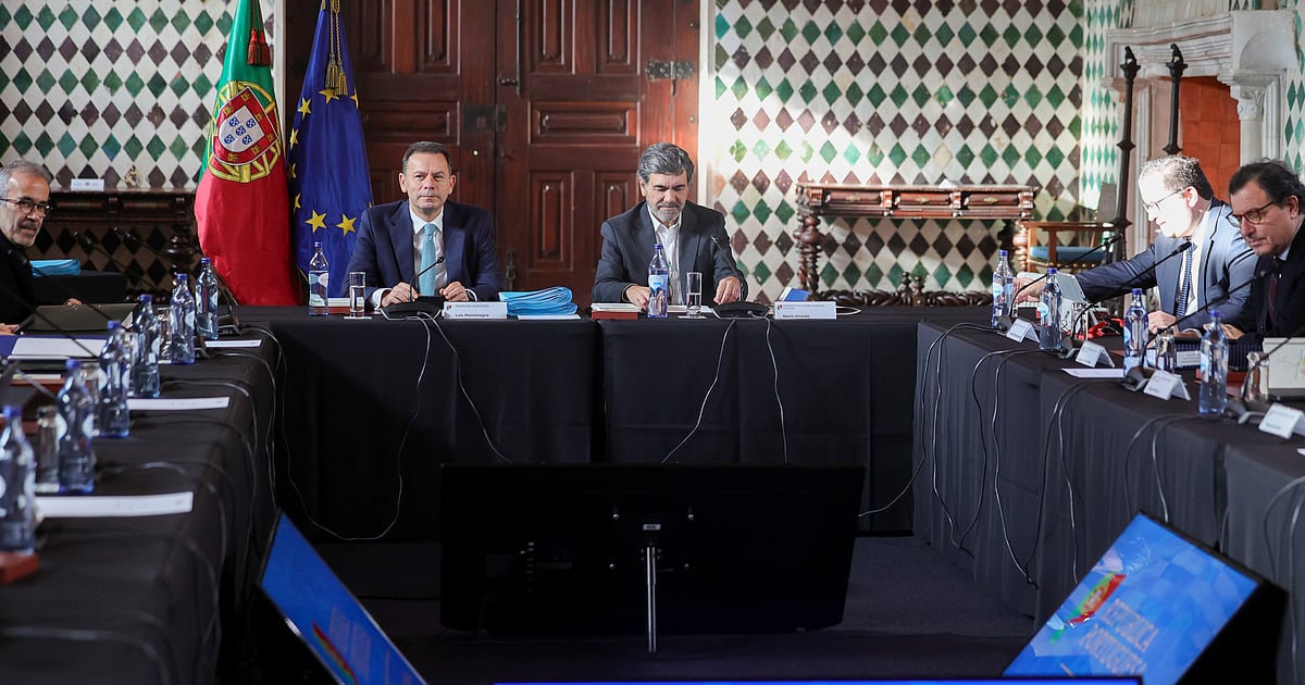 Governo aprova subida do salário mínimo para 920 euros em 2026