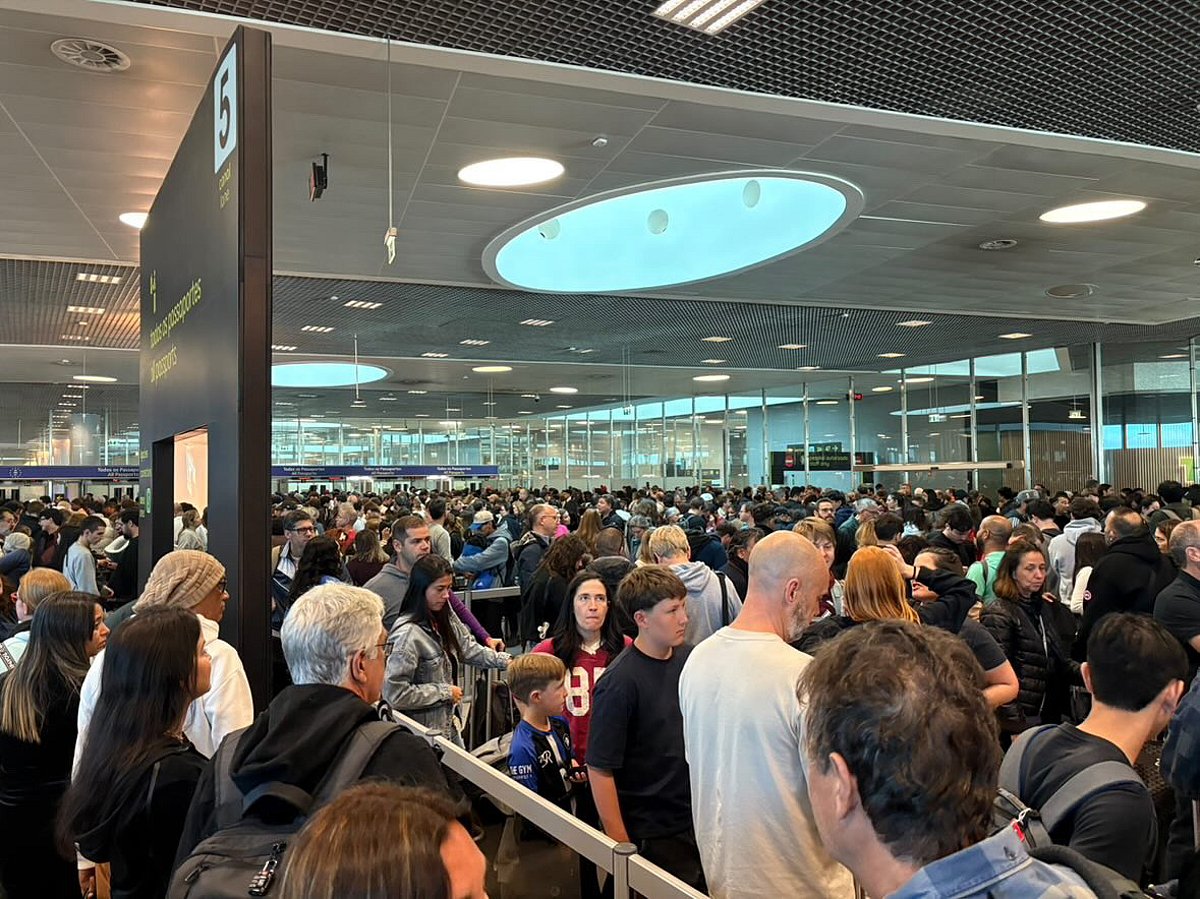 Fila na Imigração de Lisboa Ultrapassa 7 Horas