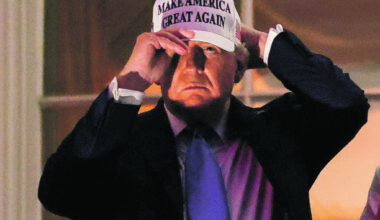 Donald Trump transforma indultos presidenciais num negócio para lobistas e parceiros políticos