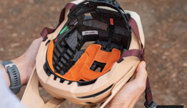 Testamos o novo Lazer Impala KinetiCore, segurança de núcleo duplo para o Trail moderno