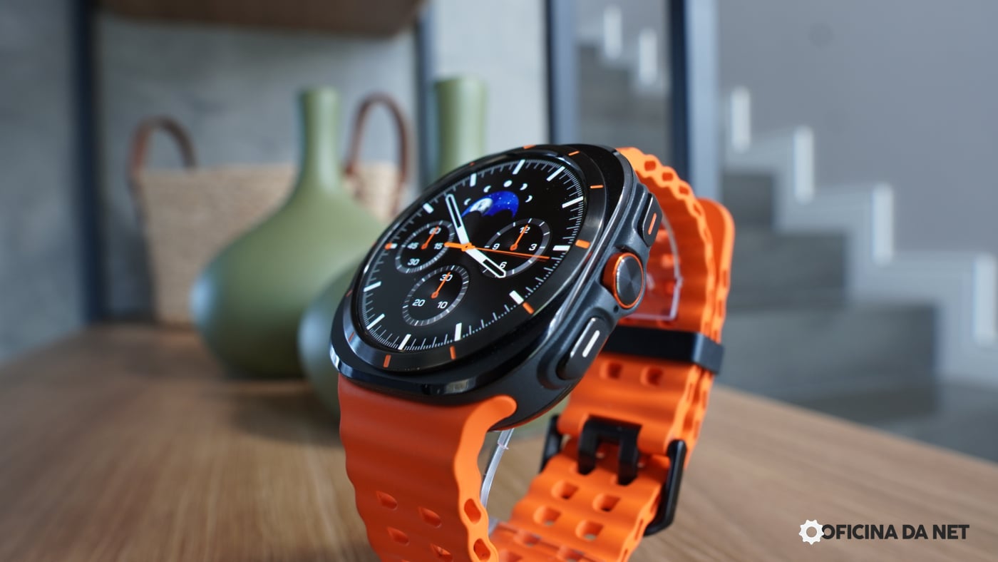 Galaxy Watch Ultra aparece com mega desconto de final de ano