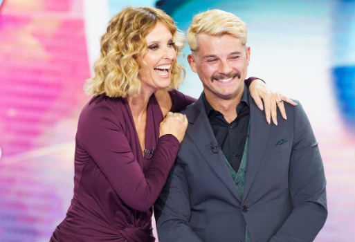 Siga-nos no Google News