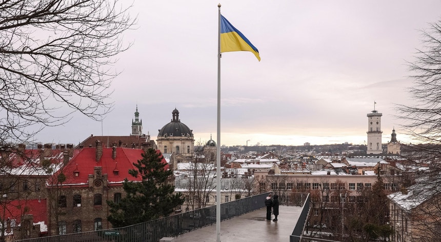 Ministros da UE em Lviv para "demonstrar apoio inequívoco" à Ucrânia