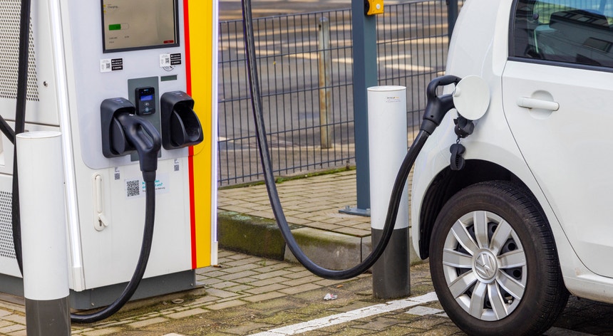 Apoio à compra de carros elétricos esgotou em poucas horas após a abertura das candidaturas