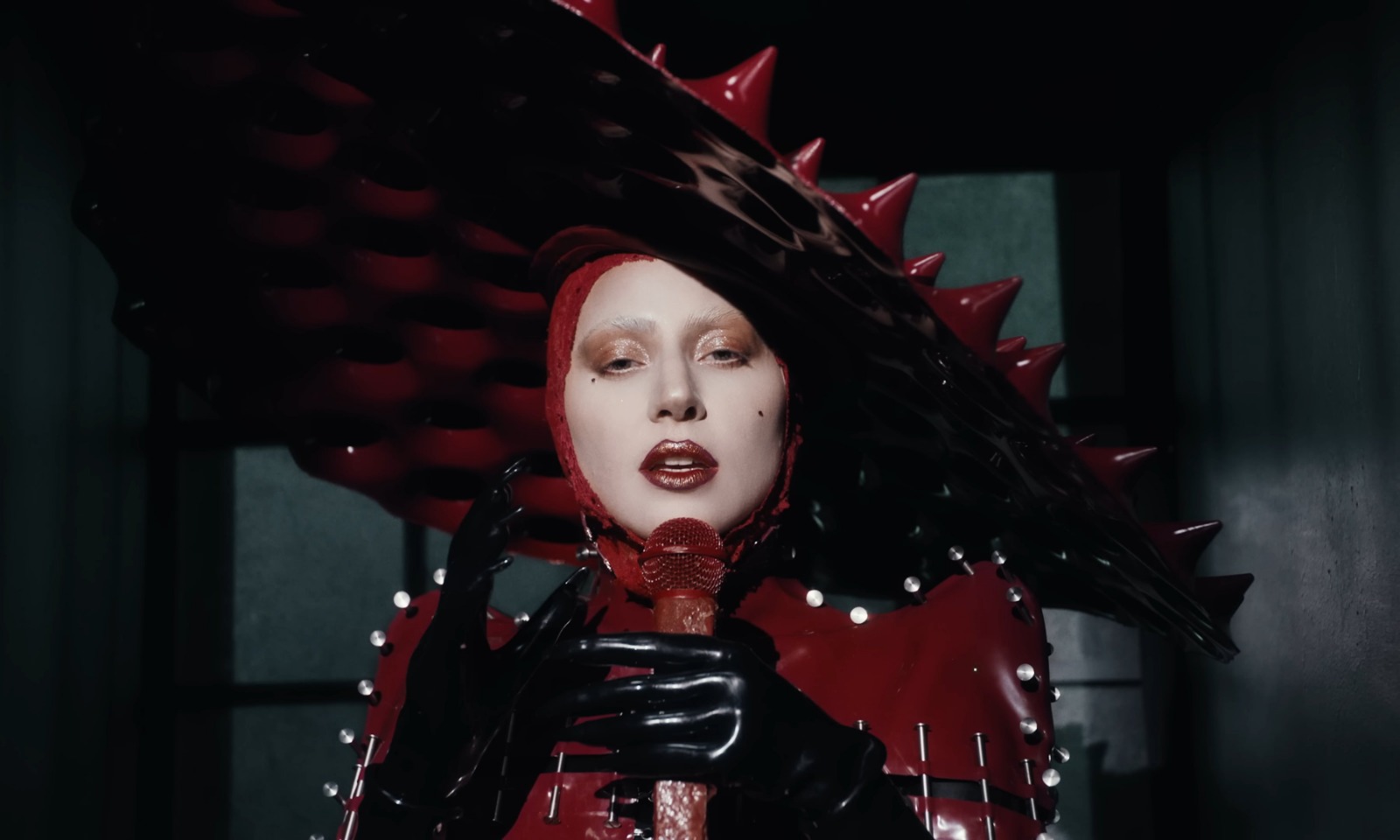 "Abracadabra", de Lady Gaga, é eleita a melhor música de 2025; Sa