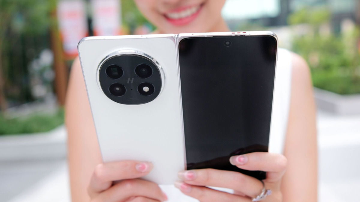 Este dobrável com Snapdragon 8 Elite Gen 5 pode ter câmara de 200 MP e fazer tremer a Samsung