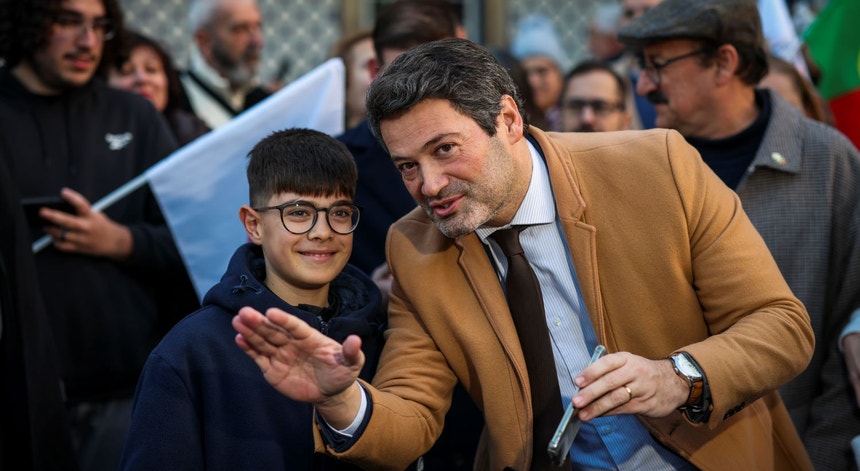 "Interferência eleitoral". André Ventura apela Marcelo a adiar Conselho de Estado