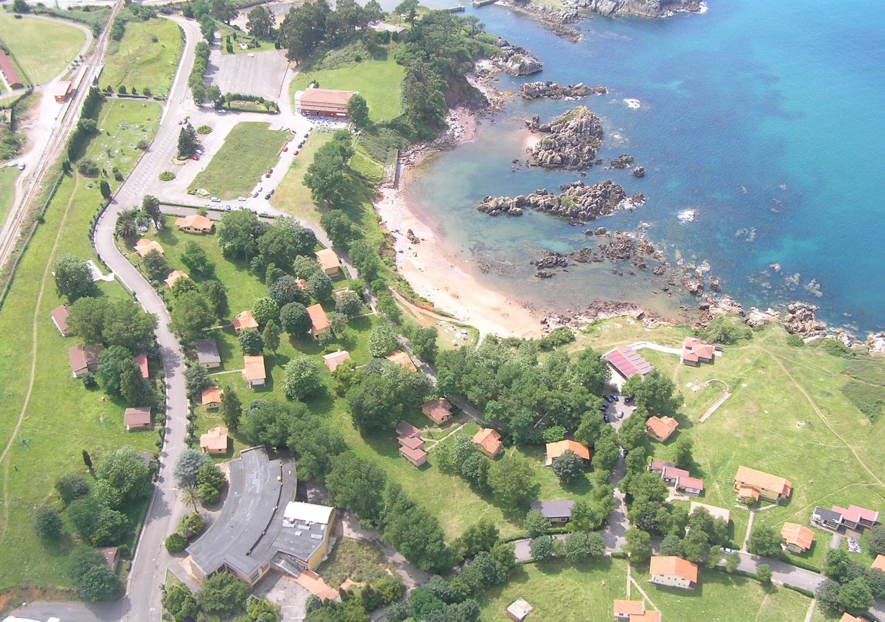 Foi um dos destinos de férias mais populares de Espanha. Hoje, é uma cidade fantasma