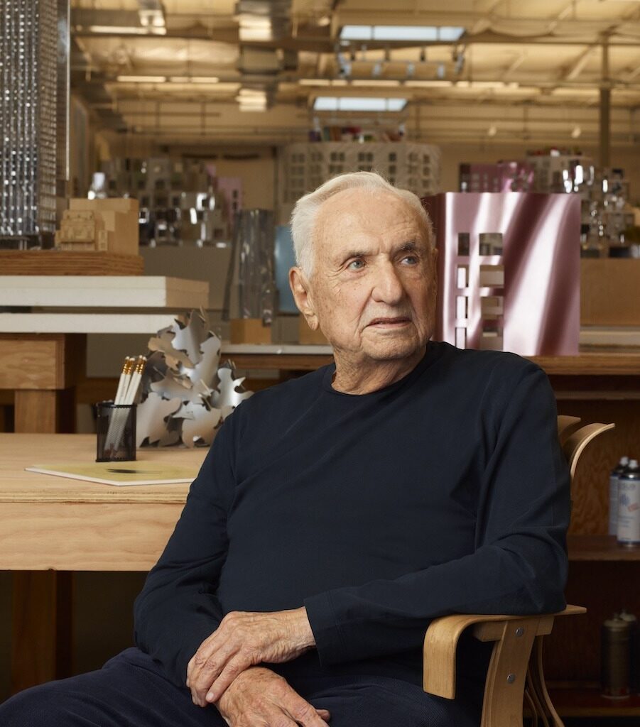 Arquitetura Global Lamenta a Perda de Frank Gehry, Ícone do Deconstrutivismo