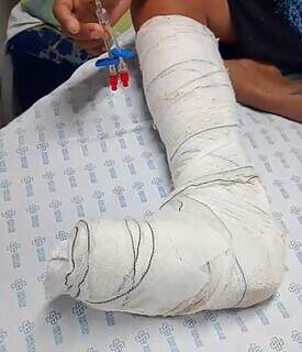 Internado há cinco dias, paciente com esquizofrenia espera cirurgia