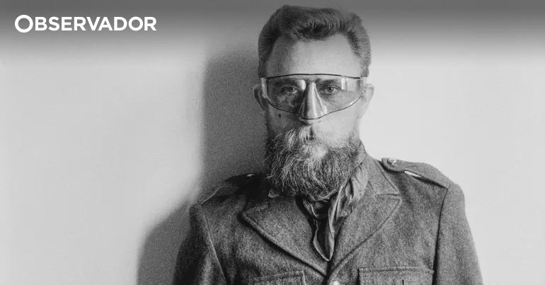 O "criador" António Variações em 85 fotos no MUDE – Observador