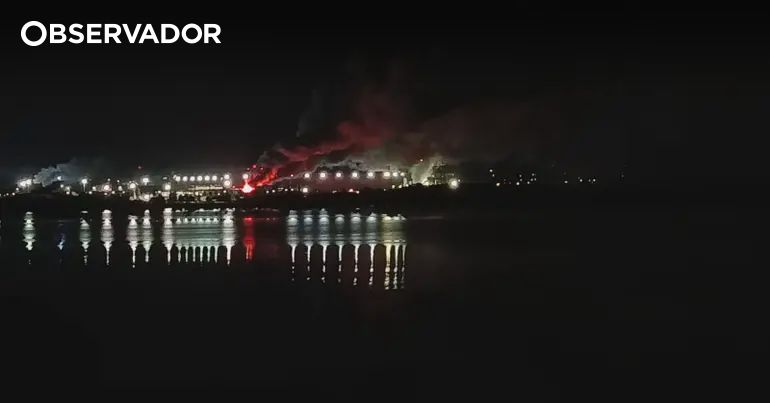Incêndio na zona industrial no Seixal em fase de rescaldo – Observador